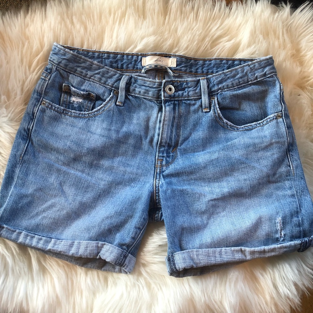 Levi Jean Shorts | Cuffed | Size 4